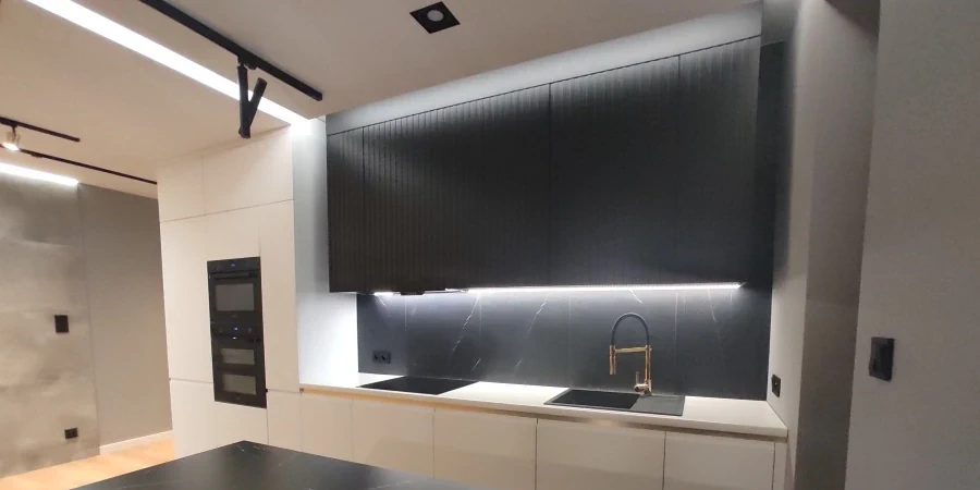 10 zasad, które warto stosować przy projektowaniu i realizacji kuchni na wymiar